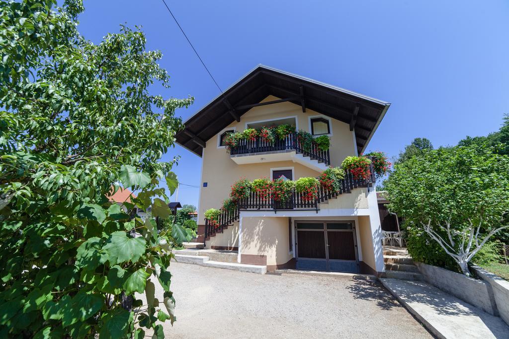 Apartment Luketic Slunj Exterior photo